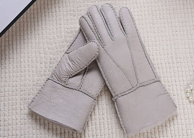 China Double Face Winter Sheepskin Leather Gloves With Lambswool Lining / Natural Dyed Color supplier
