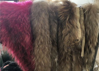 China Natural Color Top Luxurious Raccoon Fur Collar Scarf Trim For Garment supplier