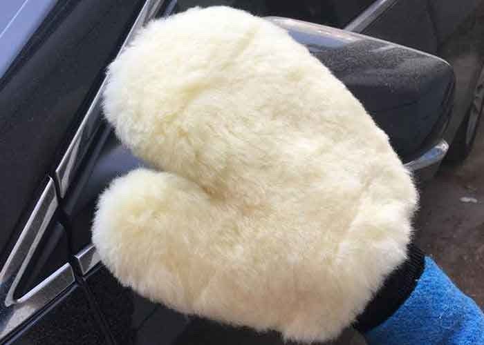 Household White Car Wash Hand Gloves Lambswool Car Wash Mitt 26 5