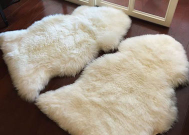 China Living Room Soft White Fur Floor Rug , Smooth Wool Sheepskin Car Seat Covers  supplier