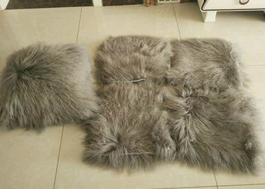 China 10-15cm Curly Hair Mongolian Fur Pillow Soft Warm With Suede Fabric Backing supplier