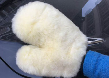 China Sheepskin Car Wash Mitt Finger Wool Wheel Wash Mitt Car Wash Pad Beige color supplier