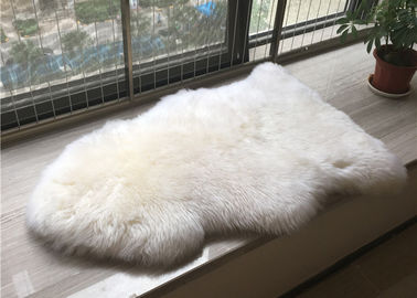 China Handmade Washable Sheepskin Rug , Natural Shaped Sheep Throw Blanket For Baby Play supplier