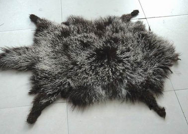 China Real 100% Tibetan / Mongolian Sheepskin Rug Anti Shrink For Indoor Decorative supplier