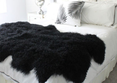 China Black Soft Washable Real Sheepskin Rug Warm With Long Hair Thick Full Fur supplier