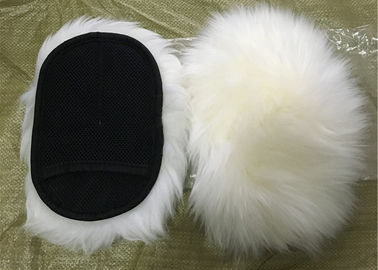 China Natural White Wool Sheepskin Car Wash Mitt Single Side With Mesh Back supplier
