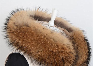 China Pure Color Anti Shrink Detachable Fur Collars For Coats , Fluffy Fur Neck Collar  supplier