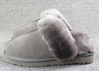 China Luxury Men Merino Mens Fur Lined Slippers Comfortable With 7 -11 USA Sizes supplier