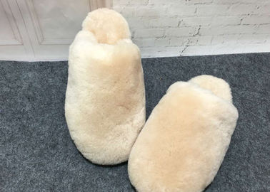 China Indoor Fluffy Sheep Wool Slippers Handmade With Rubber Sole / Real Lambskin Fur supplier