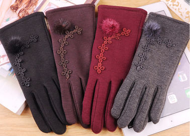 China Wine Red Fleece Touchscreen Winter Gloves With Super Soft Lining Keeping Warm supplier