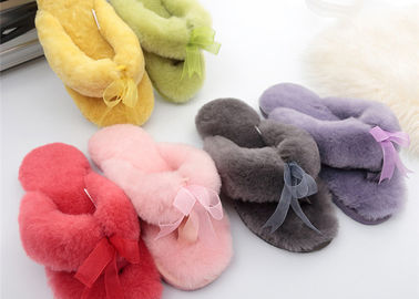 China Winter Australia Sheepskin Flip Flop Slippers Rubber Sole With Gentle Smooth Feeling supplier