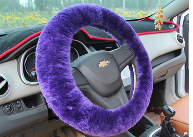 China Real Soft Purple Fur Steering Wheel Cover Comfortable Anti Slip For Hand Sweat supplier