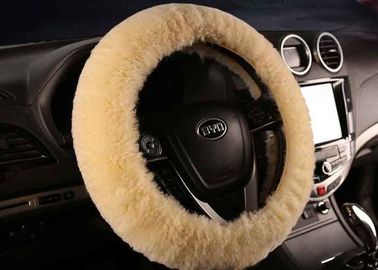 China Anti Slip Warm Winter Fluffy Car Steering Wheel Covers With Soft Nap supplier