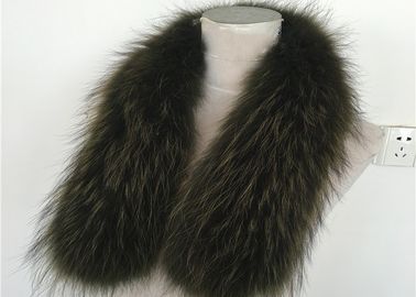 China Green Medium / Large 100% Gunine Raccoon Fur Collar For Coats supplier